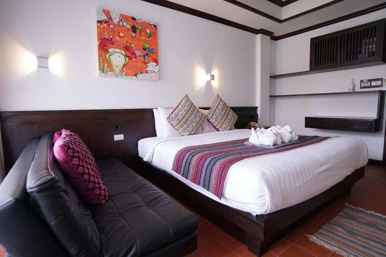 Baan Huenphen Boutique Hotel Чиангмай Номер фото
