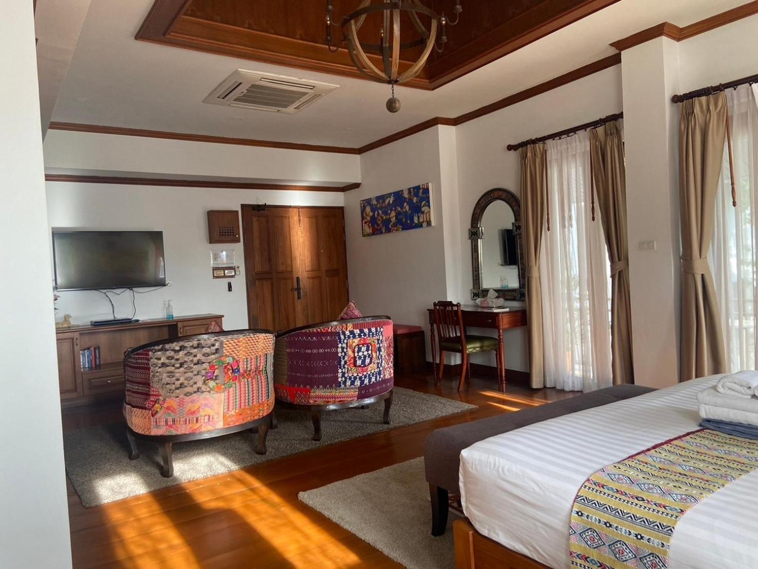 Baan Huenphen Boutique Hotel Чиангмай Номер фото