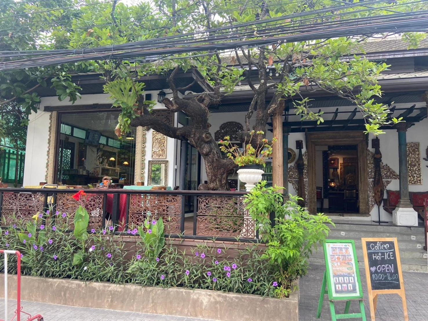 Baan Huenphen Boutique Hotel Чиангмай Экстерьер фото