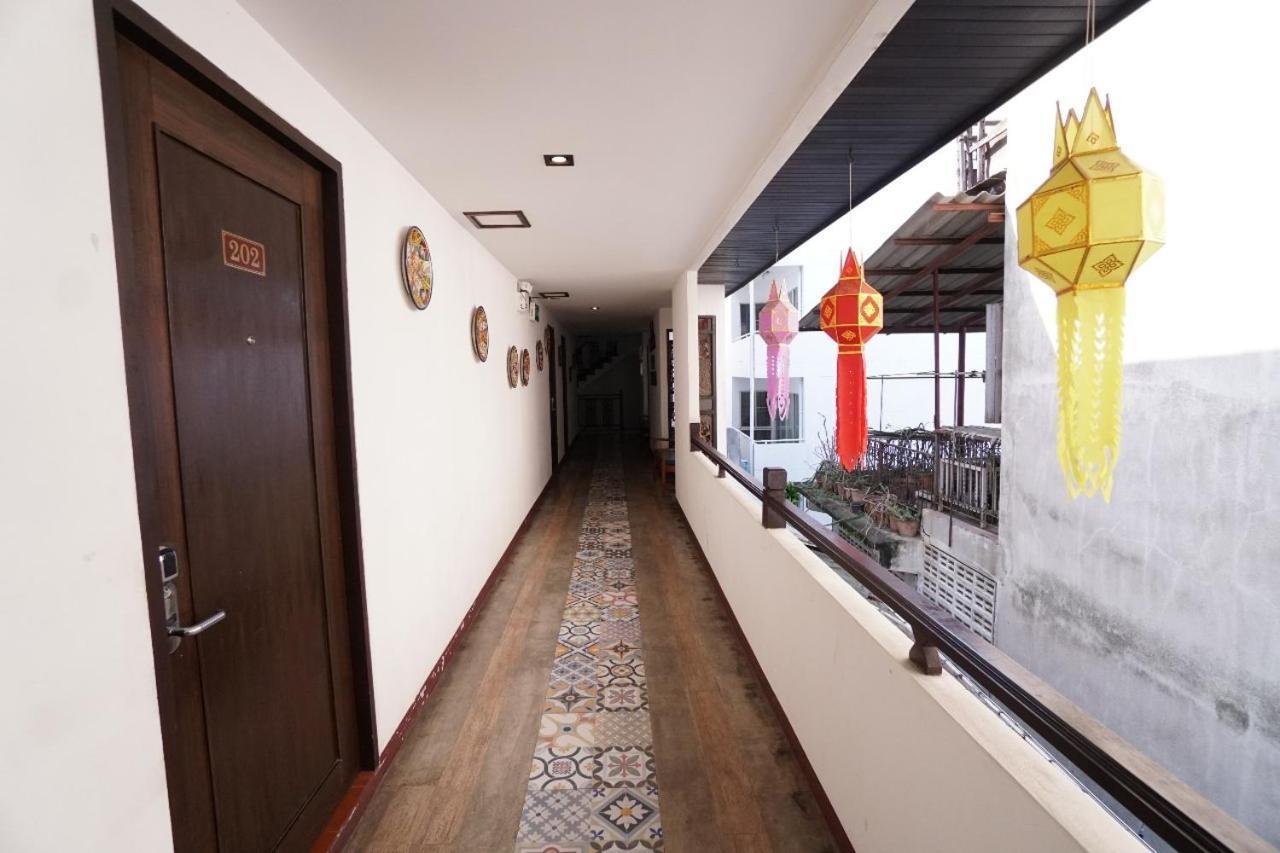Baan Huenphen Boutique Hotel Чиангмай Экстерьер фото